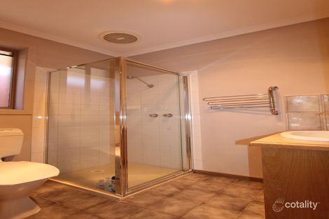 Property photo of 52 Grenda Drive Mill Park VIC 3082