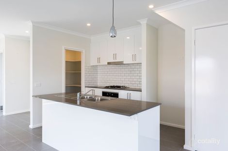 Property photo of 31 Cobber Close Moncrieff ACT 2914