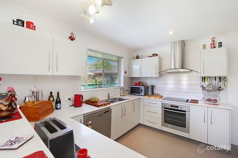 Property photo of 8 Turtle Close Point Clare NSW 2250