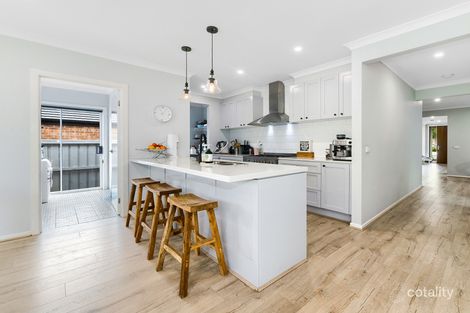 Property photo of 14 Basalt Drive Clyde North VIC 3978