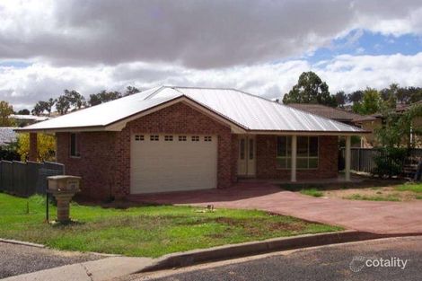 Property photo of 14 Narang Place Cowra NSW 2794