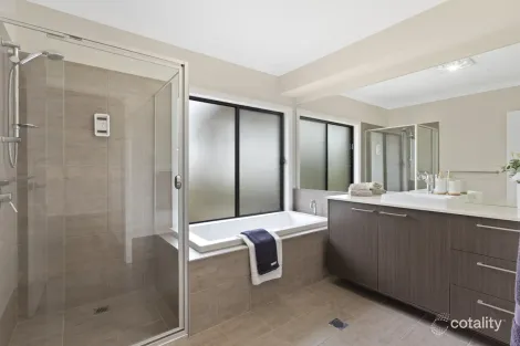 Property photo of 33 Warrina Circuit Minimbah NSW 2312