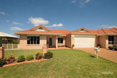 2/4 Meagan Cl, Kearneys Spring, QLD 4350