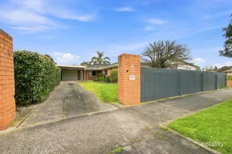 Property photo of 3 Taylor Crescent Traralgon VIC 3844