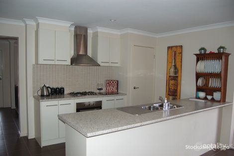 Property photo of 8 Sonny Close Maddingley VIC 3340