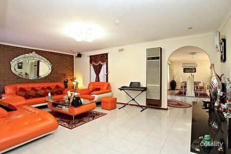 Property photo of 1 Bracknell Place Deer Park VIC 3023