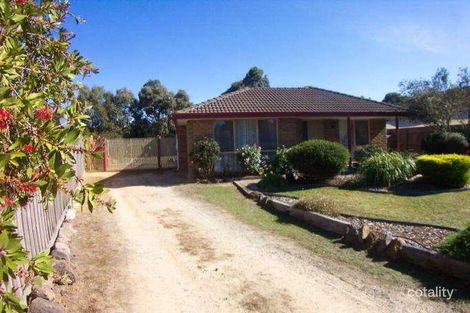 8 Banksia Ct, Romsey, VIC 3434