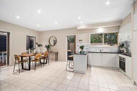 Property photo of 2/8 Whalley Court Doncaster East VIC 3109