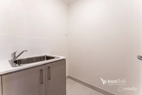 Property photo of 19 Midnight Circuit South Morang VIC 3752