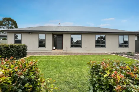 28 Natasha Dr, Poonindie, SA 5607