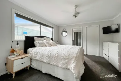 Property photo of 28 Natasha Drive Poonindie SA 5607