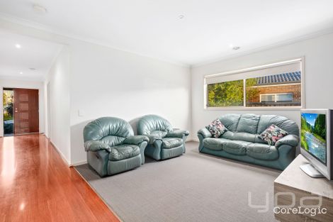 Property photo of 11 Surrey Grove Point Cook VIC 3030