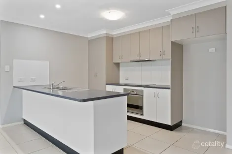 Property photo of 13 Kurrawa Crescent Glenvale QLD 4350
