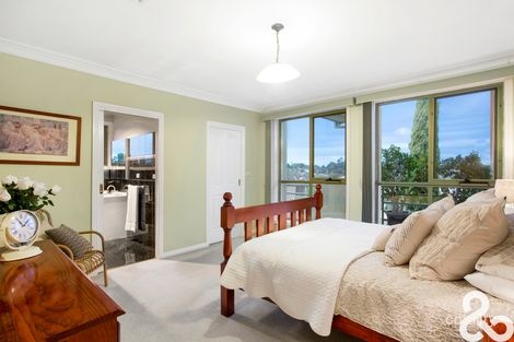 Property photo of 6 Symon Crescent Greensborough VIC 3088