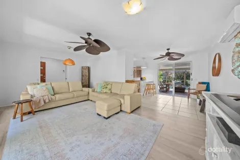 Property photo of 5 Pintail Crescent Burleigh Waters QLD 4220