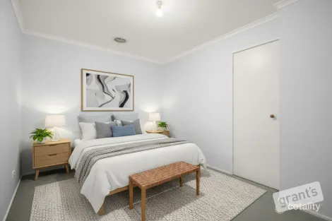 Property photo of 36 Mitre Crescent Berwick VIC 3806