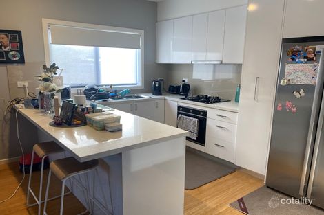Property photo of 2/38 Whimbrel Crescent Carrum Downs VIC 3201
