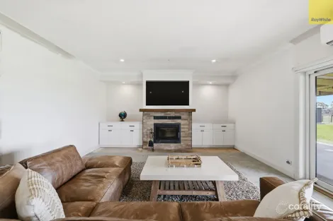 Property photo of 73 Dodemaide Circuit Merrimu VIC 3340