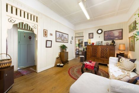 36 Drummond St, Greenslopes, QLD 4120