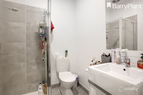 Property photo of 35 Nugget Way Cranbourne East VIC 3977