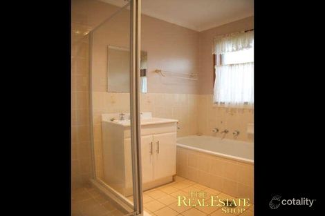 Property photo of 140 Lawrence Wackett Crescent Theodore ACT 2905