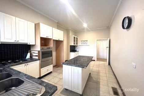 143 Kambrook Rd, Caulfield, VIC 3162