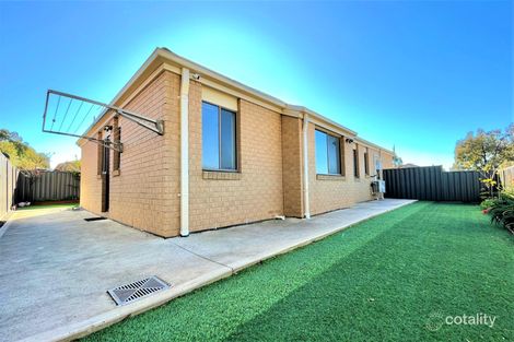 Property photo of 1 Stringybark Close Manor Lakes VIC 3024