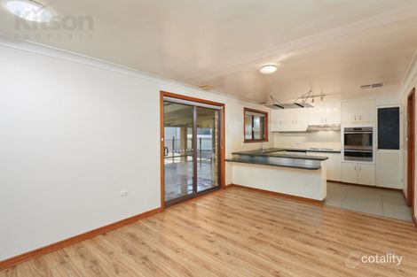 Property photo of 6 Pinaroo Drive Glenfield Park NSW 2650