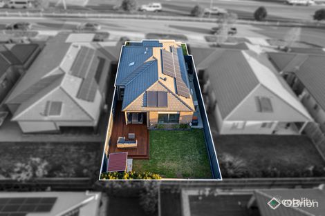 Property photo of 18 Harper Crescent Cranbourne West VIC 3977