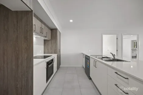 Property photo of 180 Affinity Boulevard Morayfield QLD 4506