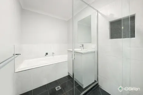 Property photo of 19 Ziebell Circuit Wodonga VIC 3690