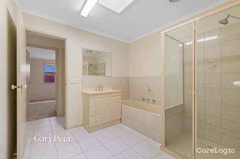 Property photo of 2/10 St James Avenue Bentleigh VIC 3204