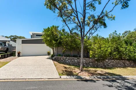 2/2 Goldfinch Cl, Peregian Springs, QLD 4573