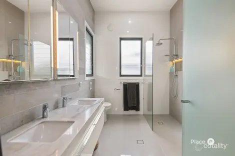 Property photo of 14 Stuart Street Bulimba QLD 4171