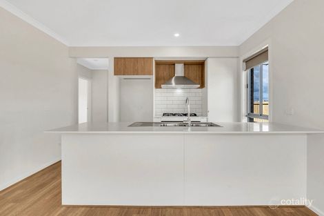 Property photo of 30 Possum Drive Beveridge VIC 3753