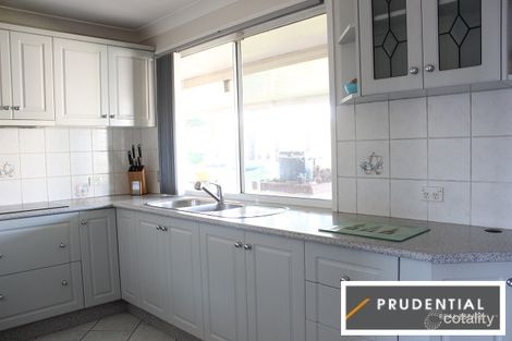 Property photo of 10 Hermitage Place Eschol Park NSW 2558
