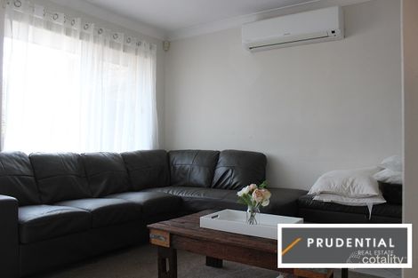 Property photo of 10 Hermitage Place Eschol Park NSW 2558