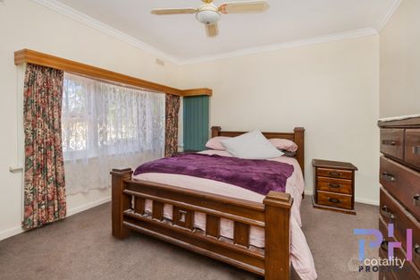 Property photo of 47 Holmes Road Long Gully VIC 3550