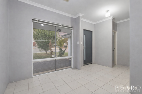 Property photo of 1 Ballybofey Loop Bullsbrook WA 6084