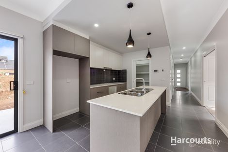 Property photo of 124 Claret Ash Boulevard Harkness VIC 3337