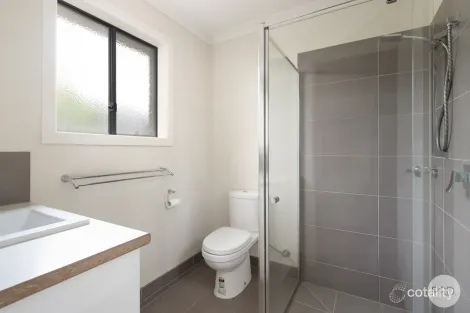 Property photo of 9 McNamee Boulevard Lucas VIC 3350