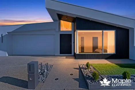 13 BUTTERFLY CRES, MICKLEHAM, VIC 3064
