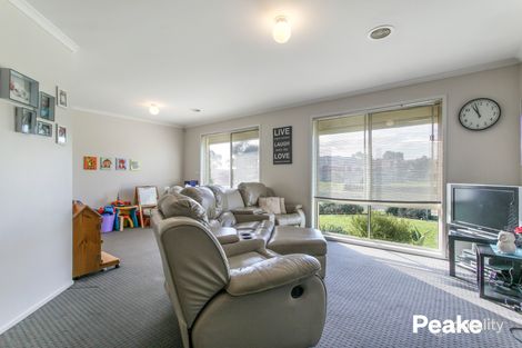Property photo of 25 Montrose Way Cranbourne West VIC 3977