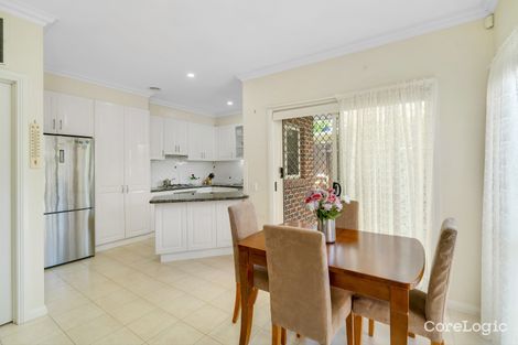 Property photo of 2/31 Adelaide Avenue Mount Waverley VIC 3149