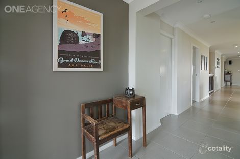 Property photo of 11 Centennial Crescent Orange NSW 2800