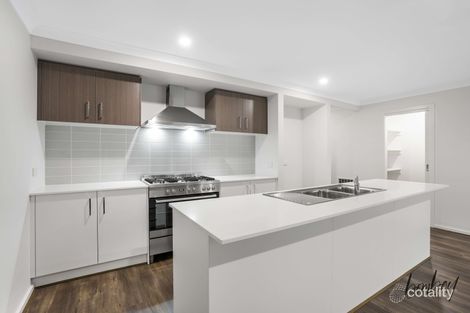 Property photo of 13 Leyburn Parade Wollert VIC 3750