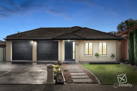 Property photo of 19 Martindale Place Walkley Heights SA 5098