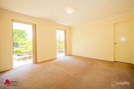 Property photo of 16 Starlite Bend Dalyellup WA 6230