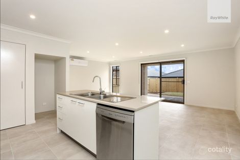 Property photo of 10 Illawara Drive Mickleham VIC 3064