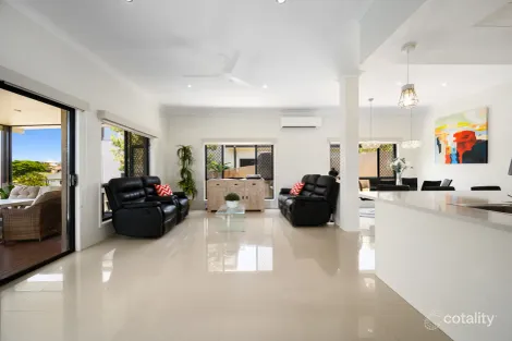 Property photo of 41 Maltravers Drive Arundel QLD 4214